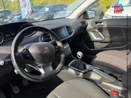 Photo 14 Peugeot 308  1.5 BlueHDi 100ch E6.c S&S Style