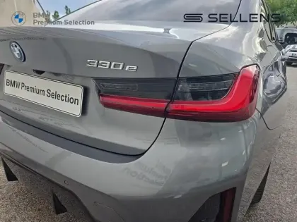 Photo 11 BMW Serie 3 Série 3 330eA 292ch M Sport