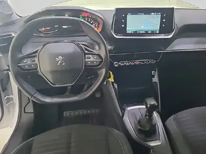 Photo 16 Peugeot 208  BlueHDi 100 S&S BVM6
