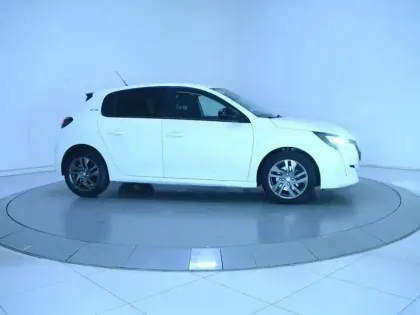 Photo 12 Peugeot 208  BlueHDi 100 S&S BVM6