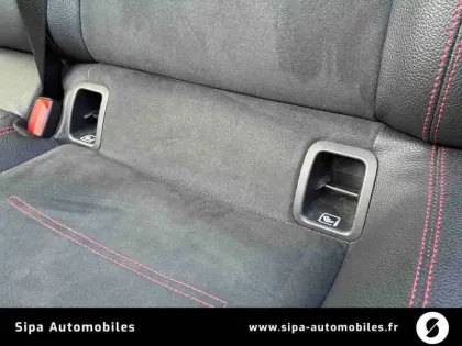 Photo 24 Mercedes Classe A  220 7G-DCT  
