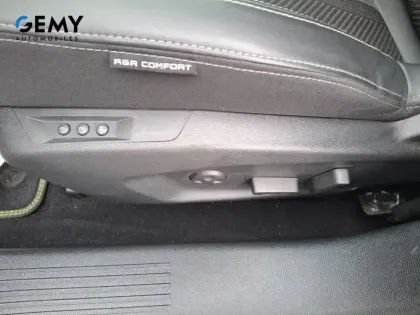 Photo 12 Peugeot 408  PHEV 225 e-EAT8