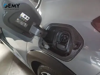 Photo 19 Peugeot 208  Electrique 156 ch 54 kWh