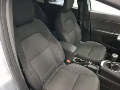 Photo 8 Renault Captur  TCe 90