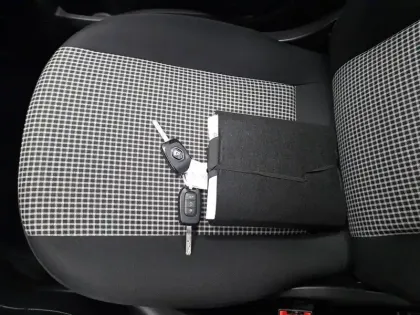Photo 36 Renault Twingo  III E-Tech