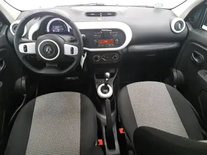 Photo 38 Renault Twingo  III E-Tech