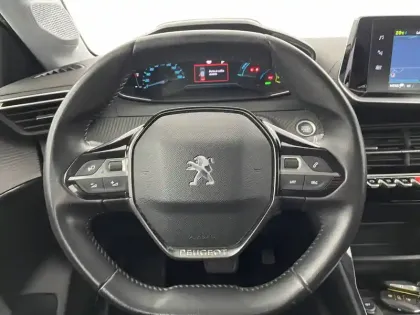 Photo 22 Peugeot 208  Electrique 50 kWh 136ch