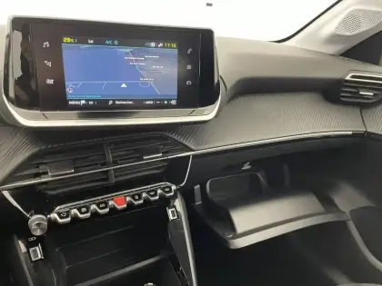 Photo 27 Peugeot 208  Electrique 50 kWh 136ch