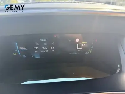 Photo 12 Peugeot 208  Electrique 50 kWh 136ch