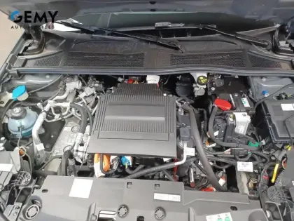 Photo 12 Peugeot 308  Electrique 55 kWh 156ch