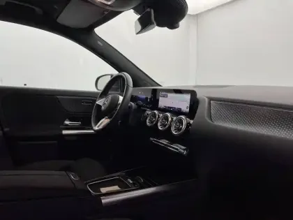 Photo 24 Mercedes EQA  250+