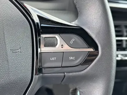 Photo 23 Peugeot 2008  PureTech 100 S&S BVM6
