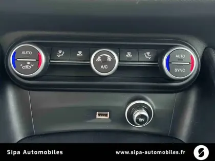 Photo 22 Alfa Romeo Stelvio  2.2 190 ch Q4 AT8