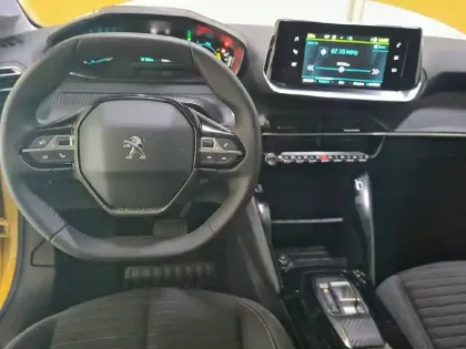 Photo 16 Peugeot 208  Electrique 50 kWh 136ch