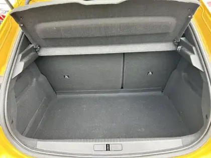 Photo 8 Peugeot 208  Electrique 50 kWh 136ch