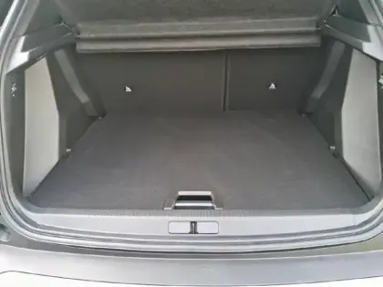 Photo 5 Peugeot 2008  Hybrid 145 ch e-DCS6