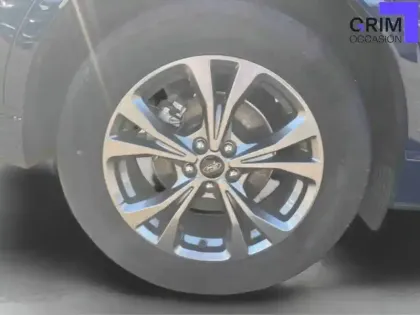 Photo 15 Ford Kuga  2.5 Duratec 190 ch FlexiFuel FHEV E85 Powershift