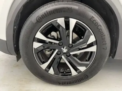 Photo 17 Peugeot 2008  PureTech 130 S&S EAT8
