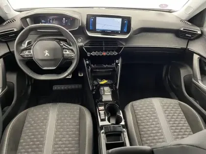 Photo 29 Peugeot 2008  PureTech 130 S&S EAT8