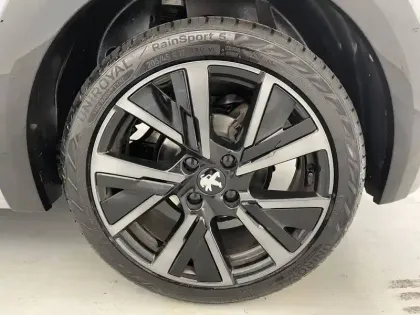 Photo 15 Peugeot 208  PureTech 100 S&S BVM6