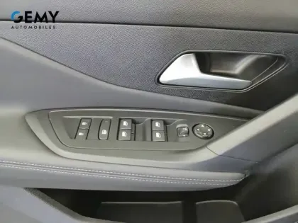 Photo 16 Peugeot 308  PHEV 180 e-EAT8