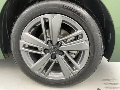 Photo 18 Peugeot 308  PureTech 130ch S&S BVM6