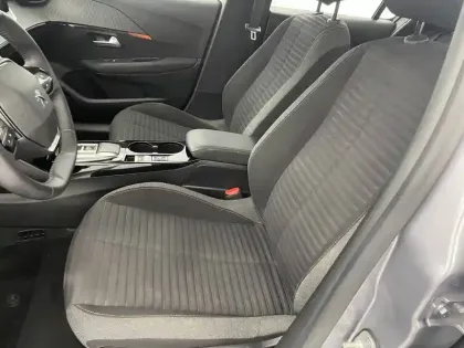 Photo 13 Peugeot 208  Electrique 50 kWh 136ch