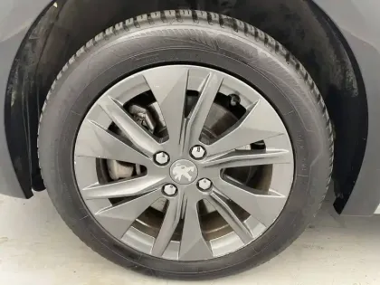 Photo 17 Peugeot 208  Electrique 50 kWh 136ch