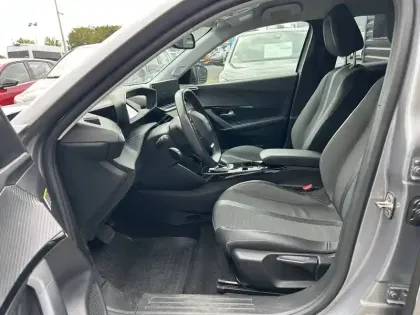 Photo 6 Peugeot 2008  Moteur électrique 136 ch