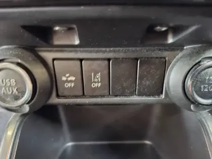 Photo 20 Suzuki Ignis  1.2 Dualjet Hybrid Auto CVT