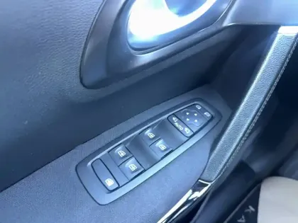 Photo 38 Renault Kadjar  Blue dCi 115