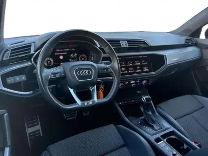 Photo 8 Audi Q3 35 TFSI 150 ch S tronic 7 S line