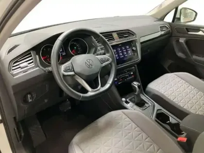 Photo 8 Volkswagen Tiguan 1.5 TSI 150ch DSG7 Life Plus
