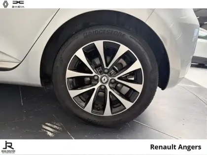 Photo 7 Renault Clio  1.6 E-Tech hybride 145ch Techno