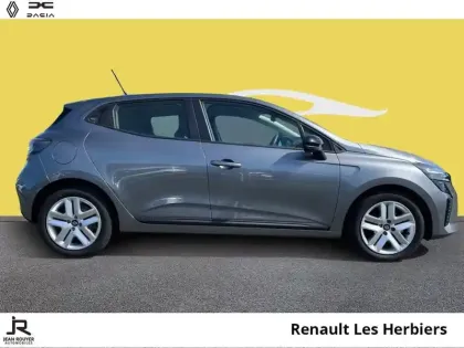 Photo 12 Renault Clio  1.5 dCi 100ch Evolution - 25