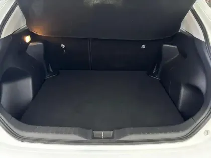 Photo 13 Toyota Yaris  Cross 116h Dynamic MC24