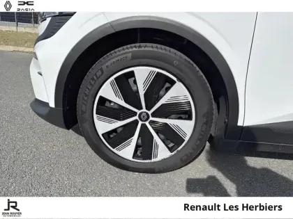 Photo 7 Renault Megane  E-Tech Electric EV60 130ch Evolution ER super charge -C