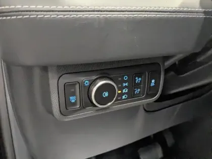 Photo 9 Ford Mustang  Mach-E 269ch Standard Range 76kWh Mach-E Propulsion