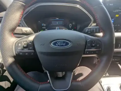 Photo 14 Ford Kuga  2.5 Duratec 180ch Hybrid FlexiFuel ST-Line X Powershift