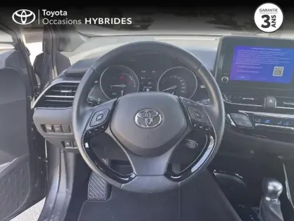Photo 8 Toyota C-HR  1.8 Hybride 122ch Design Ultimate E-CVT