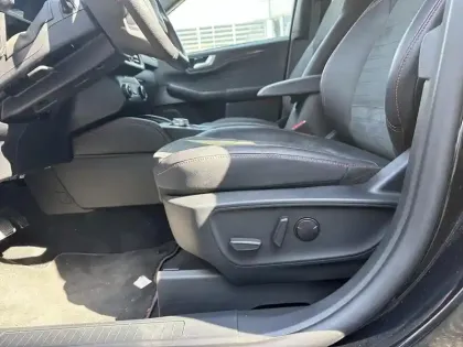 Photo 10 Ford Kuga  2.5 Duratec 190ch FHEV E85 ST-Line X BVA
