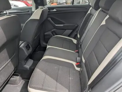Photo 9 Volkswagen T-roc  1.5 TSI EVO 150ch Carat DSG7