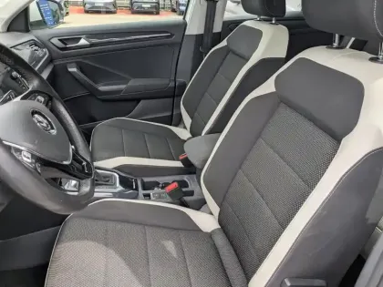 Photo 6 Volkswagen T-roc  1.5 TSI EVO 150ch Carat DSG7