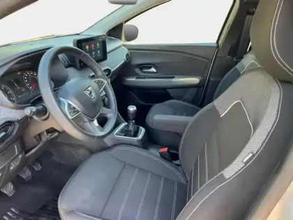 Photo 13 Dacia Sandero  1.0 TCe 90ch Expression