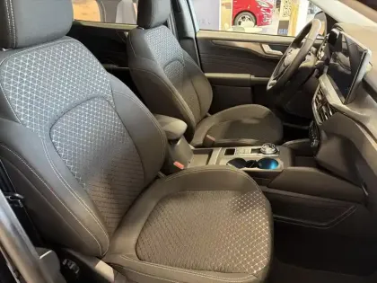 Photo 10 Ford Kuga  2.5 Duratec 180ch Hybrid FlexiFuel Titanium Powershift