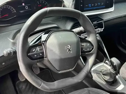 Photo 9 Peugeot 208  1.2 PureTech 75ch S&S Style