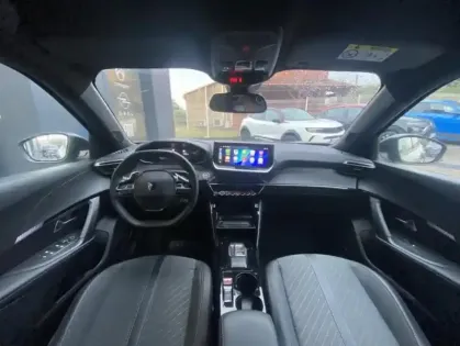 Photo 6 Peugeot 2008 II Hybrid 145 e-DCS6 ALLURE