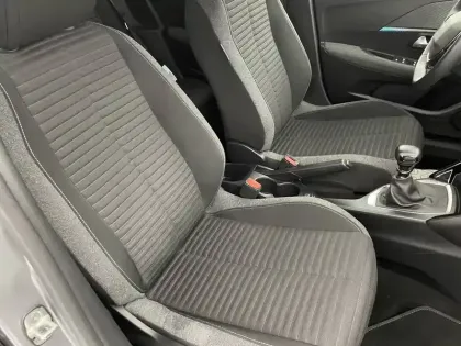 Photo 31 Peugeot 208  PureTech 100 S&S BVM6