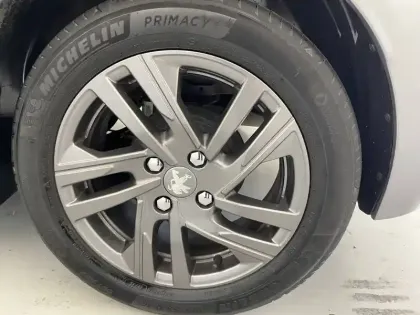 Photo 15 Peugeot 208  PureTech 100 S&S BVM6