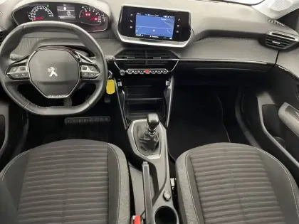 Photo 29 Peugeot 208  PureTech 100 S&S BVM6